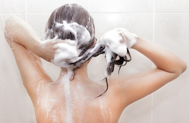 Hausrezept für Shampoo mit Natron und Essig