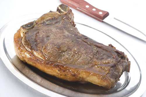 Rotes Fleisch bei Gicht vermeiden