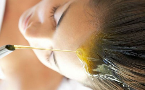 Pflanzenöle zur Pflege von Haar und Kopfhaut