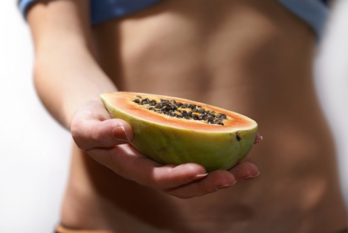 Papaya-hälfte
