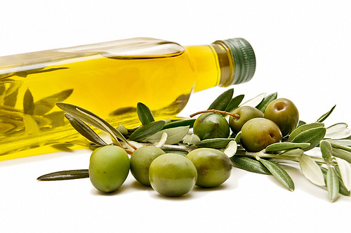 Vorteile-Olivenöl-in-den-Ernährungsplan-einzubauen