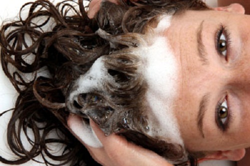 Selbstgemachtes Shampoo gegen Haarausfall