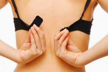 Verursacht das Tragen eines BHs Brustkrebs?