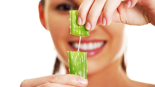 Echte Aloe und Joghurt für straffe Wangen