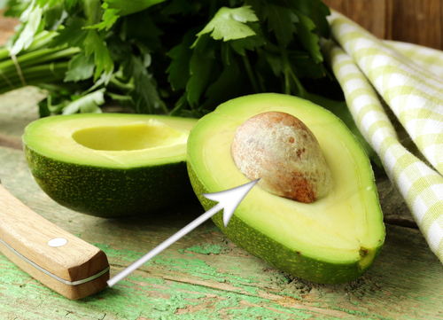 Avocadokern essen unterstützt auch die Diät