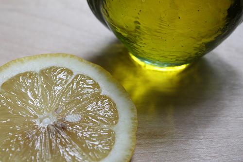 Olivenöl mit Zitronensaft