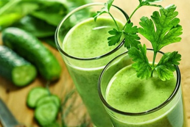 3 Säfte / Smoothies, die die Durchblutung in den Beinen fördern