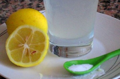 Anwendungsmöglichkeiten von Natron: Zitronenlimo