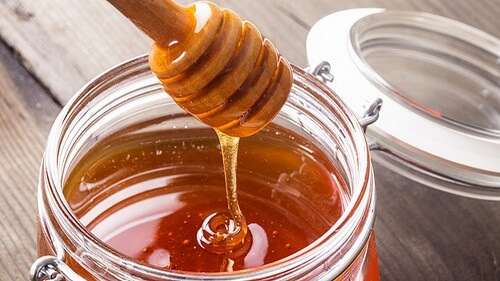 Honig mit Zwiebel: Ein ganz einfacher Hustensaft!
