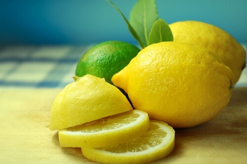 Zitrone für Elixier der ewigen Jugend