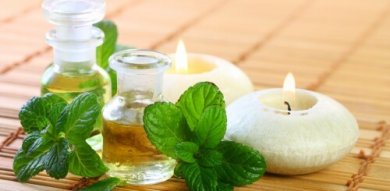 Hausgemachtes Pfefferminzöl für die Gesundheitspflege
