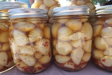 Hausmittel mit Knoblauch für angeblich über 100 Krankheiten!