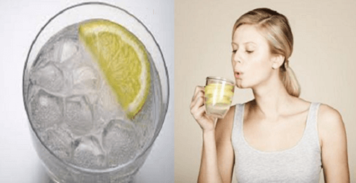 Lauwarmes Wasser auf nüchternen Magen