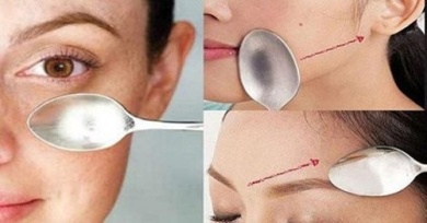 Löffelmassage für schöne, junge Haut