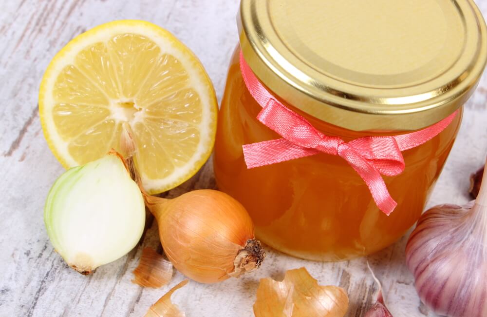 Honig mit Zwiebel: ein ganz einfacher Hustensaft - Besser gessund Leben