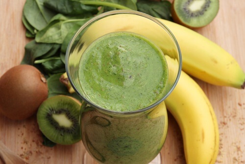 bananen-spinat-shake