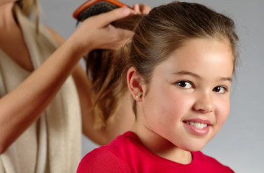 Tipps, damit deine Kinder kräftiges, schönes Haar bekommen