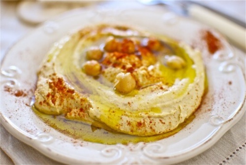 Hummus-Teller
