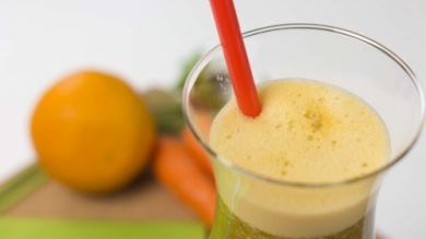 Karotten Orangen Petersilien-Saft zum Abnehmen