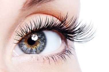 Natürliche Methoden für längere Wimpern