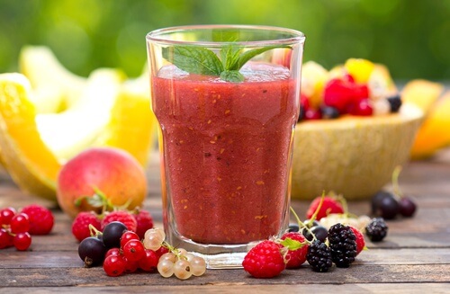 Roter Smoothie für eine bessere Libido