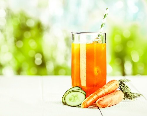 Saft mit Karotten nach dem Sport