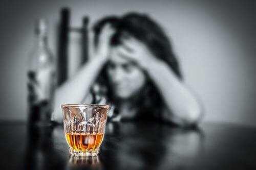 Alkoholkonsum verursacht Kopfschmerzen