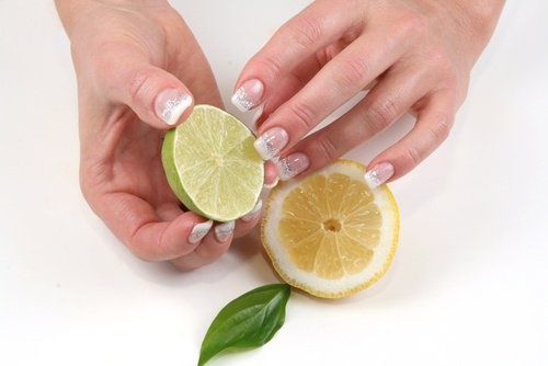 Zitrone für schöne Hände