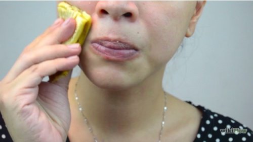 Verwendungsmöglichkeiten von Bananenschalen gegen Akne