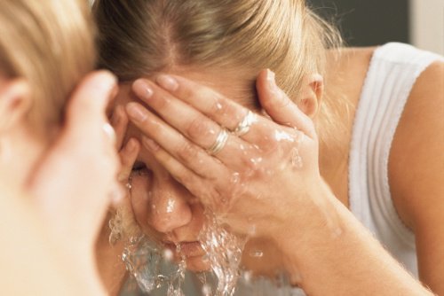Gesichtsreinigung in 5 Schritten