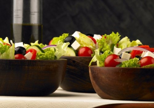 Griechischer Salat mit Tomaten
