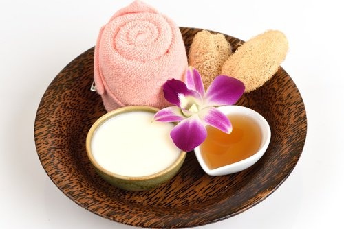 Gesichtsmaske aus Aspirin und Joghurt