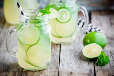 Mit dieser leckeren Limonade Körperfett verbrennen
