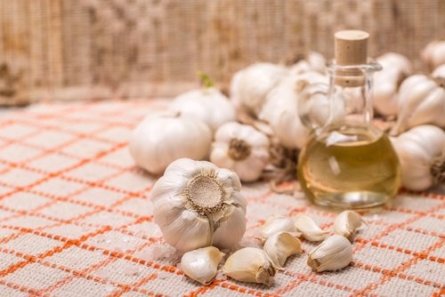Nagelhärter für brüchige Fingernägel aus Olivenöl