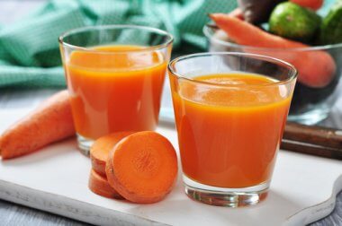 Saft aus Karotte und Ingwer zur Gewichtsreduktion