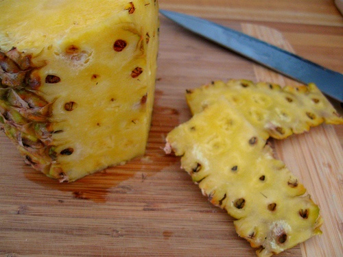 Ananas mit Leinsamenwasser kombinieren