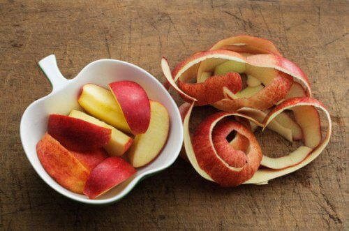 Mit Apfelschale die Verdauung verbessern