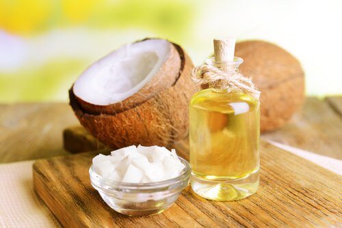 10 Gründe, warum Kokosöl immer zur Hand sein sollte