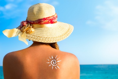 Sonnenschutz zur Hautpflege gegen Falten
