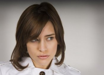 So kannst du auf natürliche Weise deine Haare glätten
