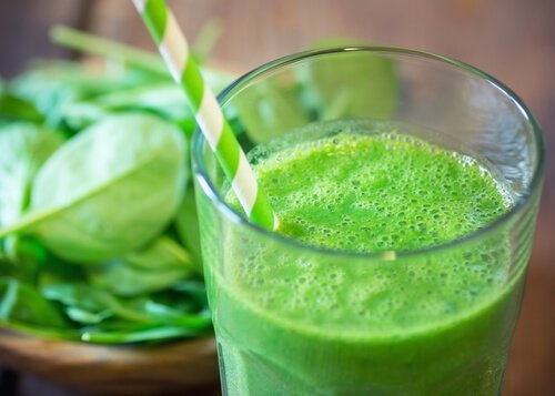 Grüner Saft für eine gesunde Schilddrüse