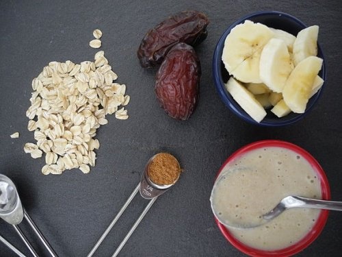 Hafer-Banane-Dattel