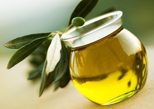 Olivenöl für die Wimpern