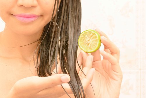 So Hellst Du Deine Blonden Haare Mit Hausmitteln Auf Besser Gesund Leben