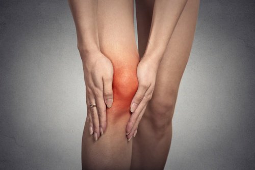 Frau mit Bursitis