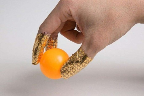 Brustkrebs: Handschuhe mit Sensoren zur Früherkennung erfunden!