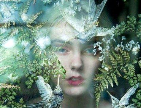 Frau in der Natur