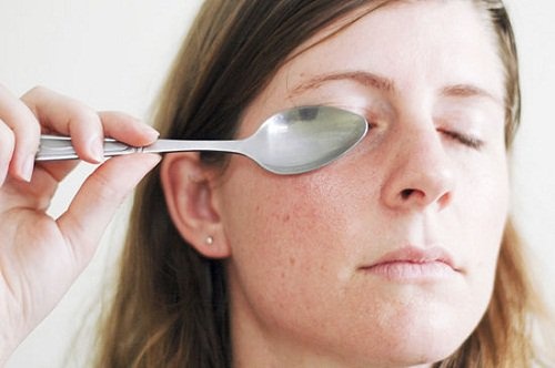 die Löffelmassage für Augen und Gesicht