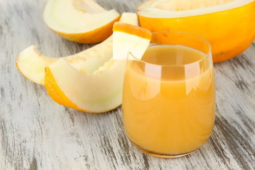 Melonenwasser zum Abnehmen und für einen besseren Schlaf