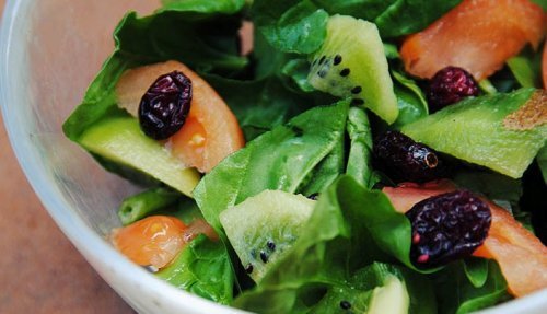 salat-mit-kiwi-abendessen